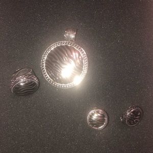 Jewelry from premier